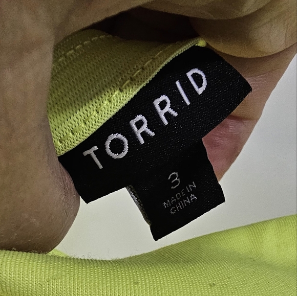 Torrid 3x yellow neon peplum top 💛 - Picture 3 of 5